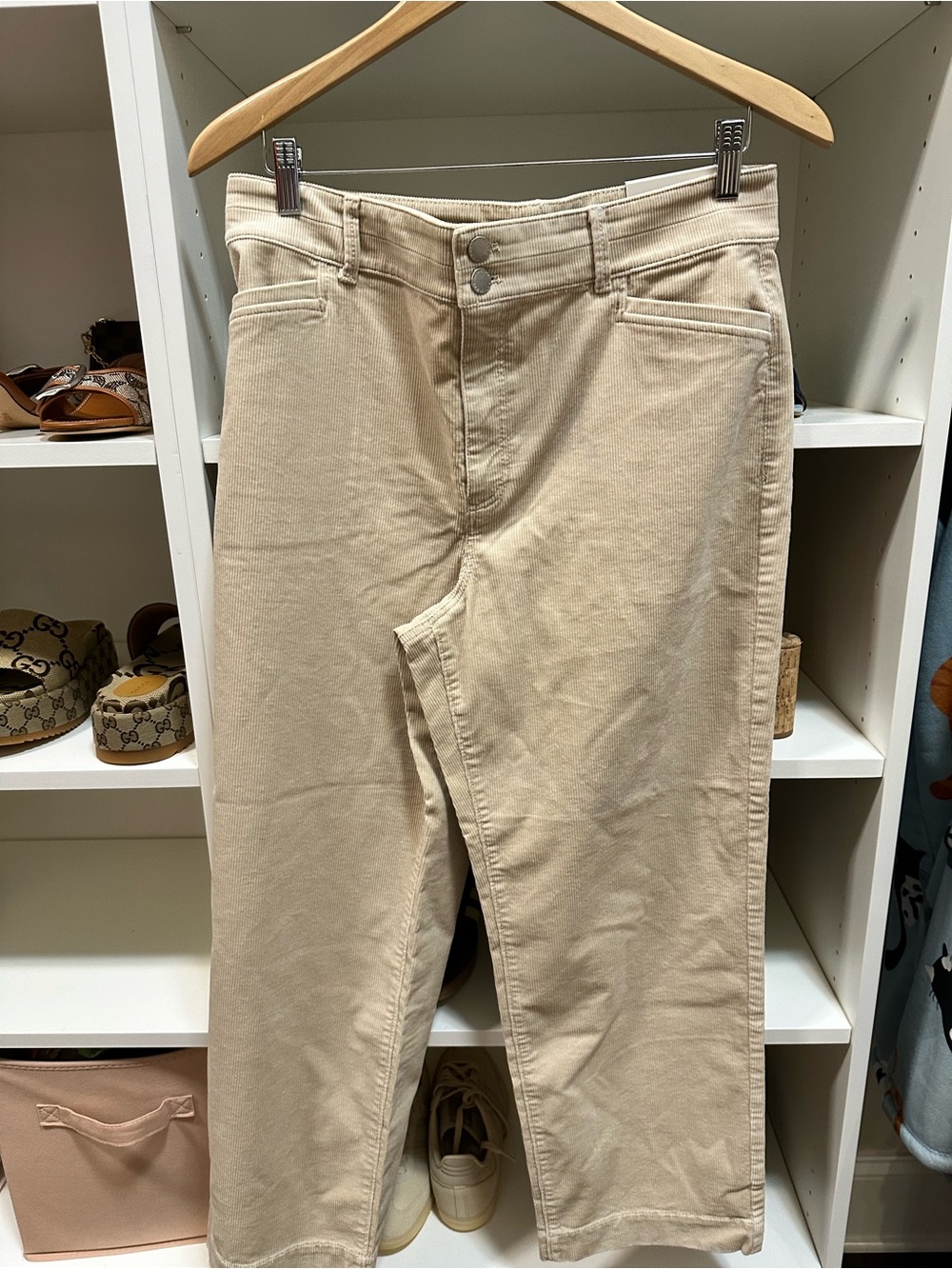 NWT Ann Taylor cream-colored corduroy pants size 10
